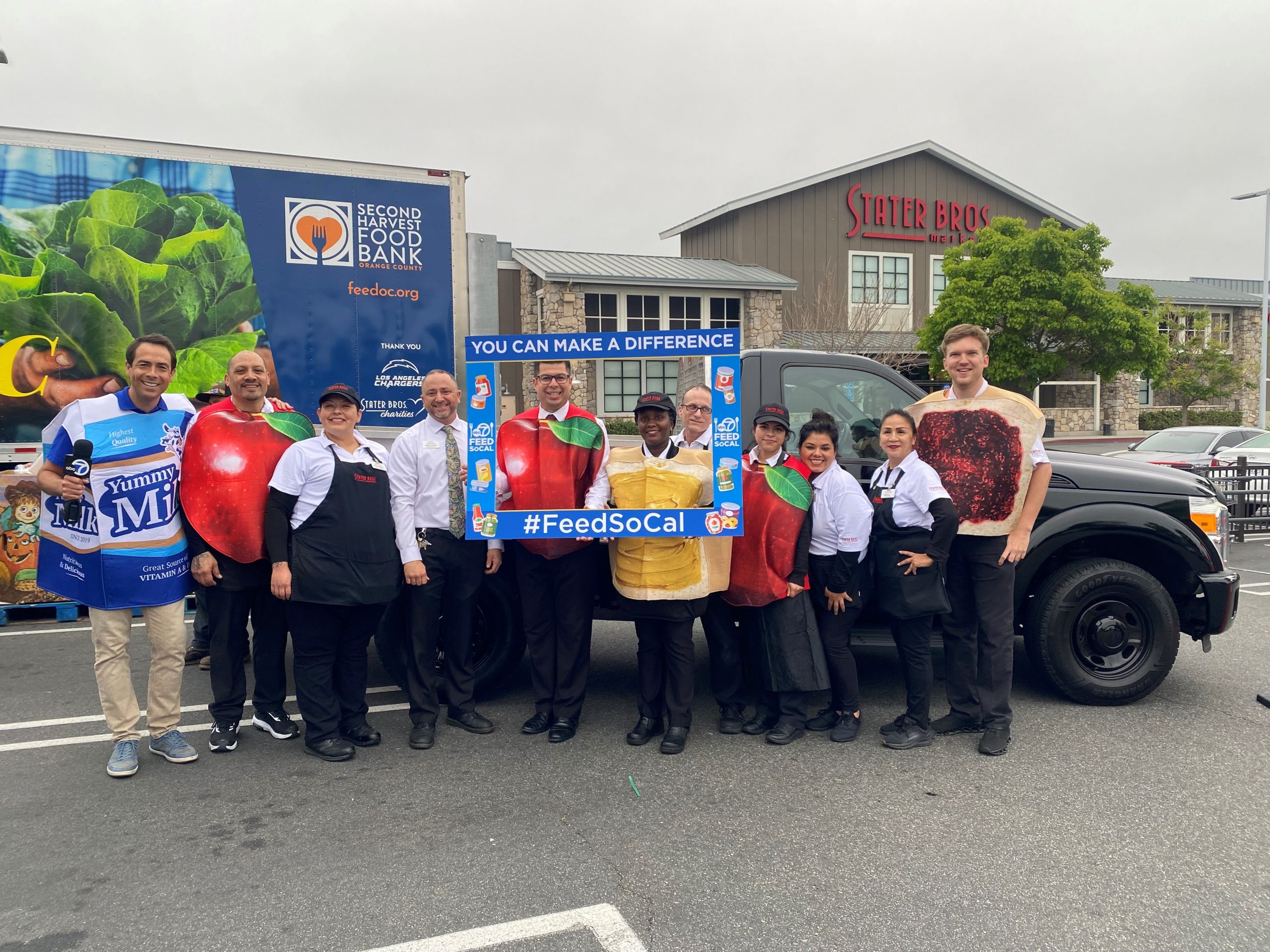 Read more about the article Stater Bros. Joins ABC7 and Subaru to Feed SoCal Families in Need